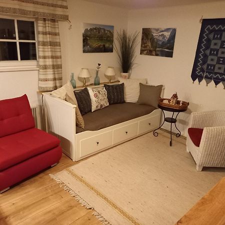Apartment Almroeserl Edelweiss Gosau Rum bild